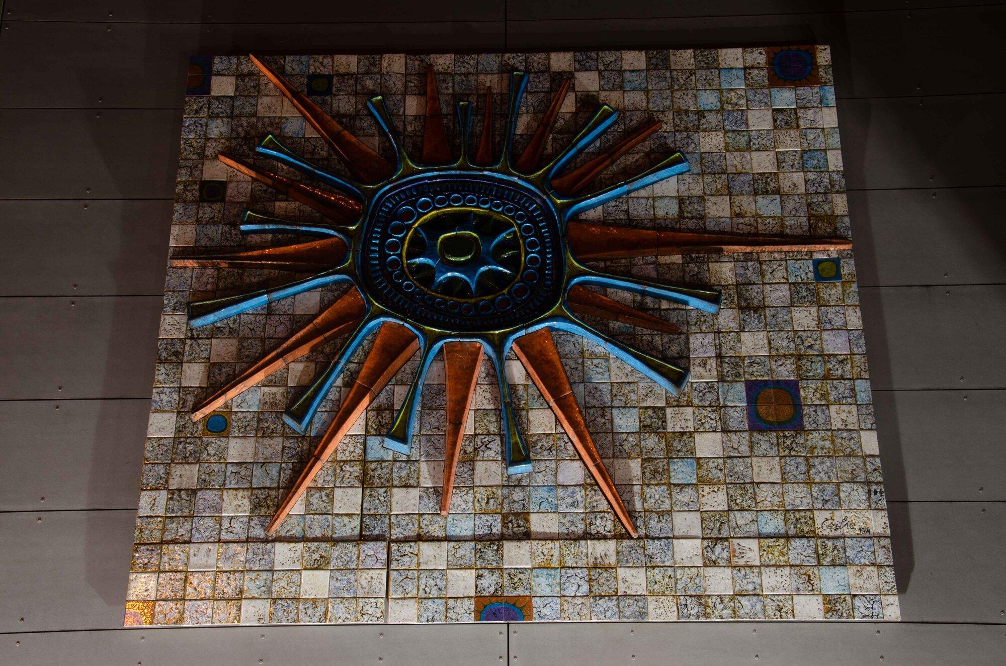 Mosaico em estrela no pavimento